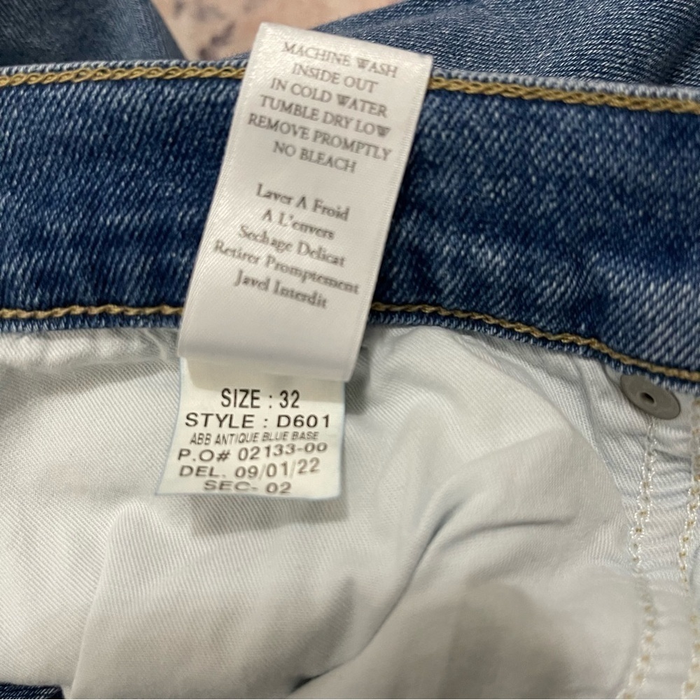 Frank & Eileen CORK Everyday Jean Straight Leg
Denim Size: 32 - Picture 14 of 15